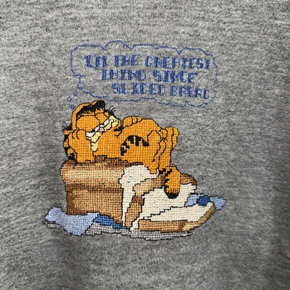 Vintage 80s Garfield Embroidered Gray Sweater Size Large - Picture 2 of 4